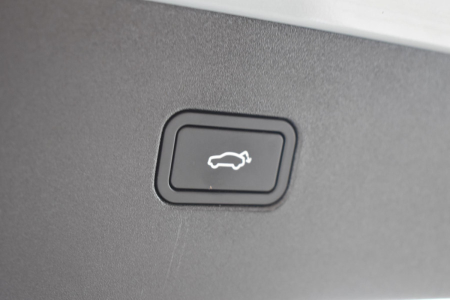 Volvo EX30 272PK Single Motor Extended Range Plus 69 kWh / Adaptive Cruise control / Extra getint glas / Stoelverwarming / Stuurwielverwarming / Achteruitrijcamera / Parkeersensoren V+A / Elektr. achterklep