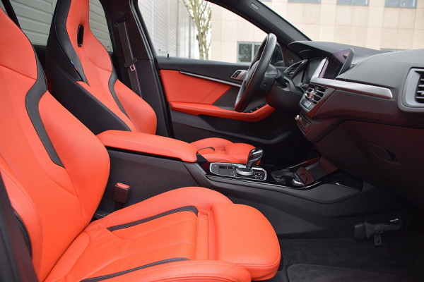 BMW 1-serie 118i High Executive Edition*1e eig*M-Pakket*Pano*Head-up*Keyless*H&K*Enz enz