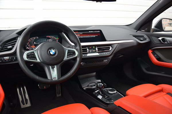 BMW 1-serie 118i High Executive Edition*1e eig*M-Pakket*Pano*Head-up*Keyless*H&K*Enz enz
