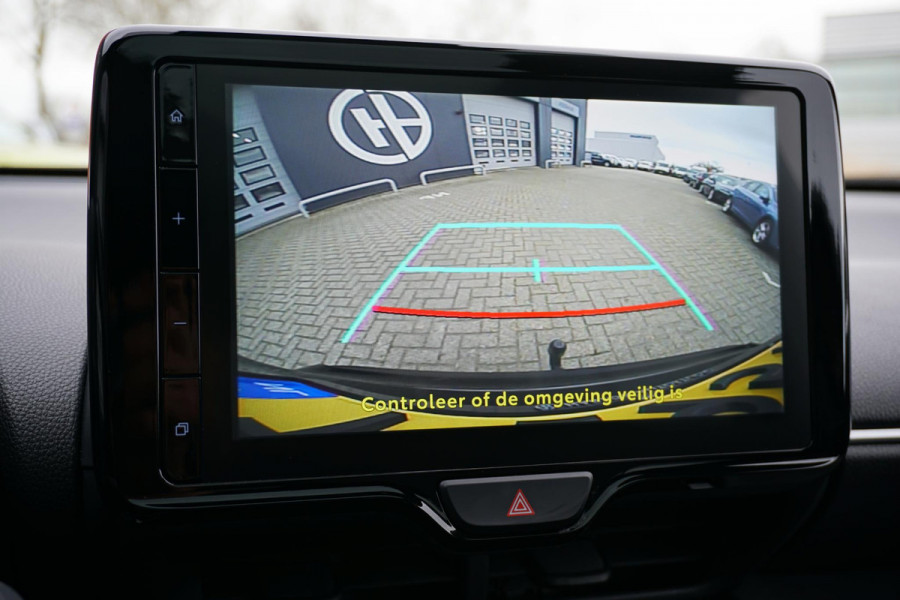 Toyota Yaris Cross 1.5 Hybrid First Edition + PANODAK / HEAD-UP / TREKHAAK