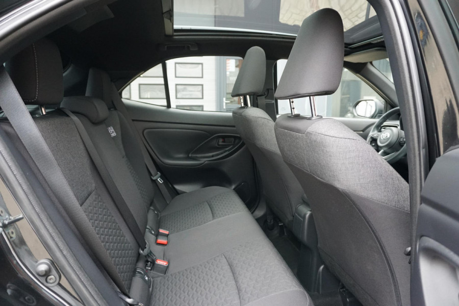 Toyota Yaris Cross 1.5 Hybrid First Edition + PANODAK / HEAD-UP / TREKHAAK