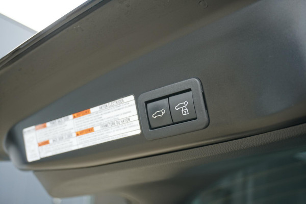 Toyota Yaris Cross 1.5 Hybrid First Edition + PANODAK / HEAD-UP / TREKHAAK