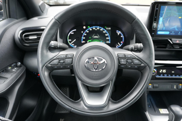 Toyota Yaris Cross 1.5 Hybrid First Edition + PANODAK / HEAD-UP / TREKHAAK