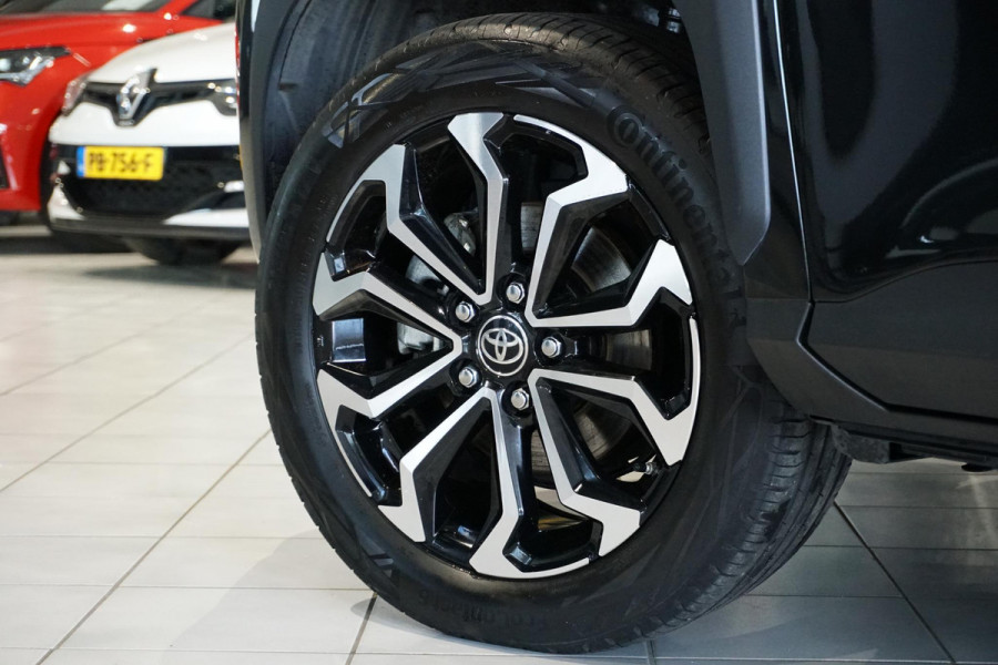 Toyota Yaris Cross 1.5 Hybrid First Edition + PANODAK / HEAD-UP / TREKHAAK