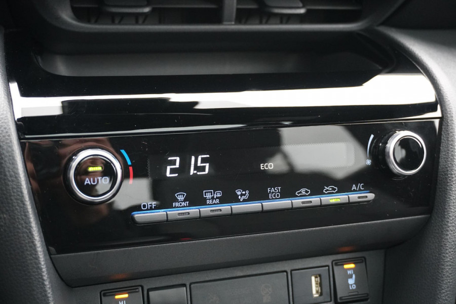 Toyota Yaris Cross 1.5 Hybrid First Edition + PANODAK / HEAD-UP / TREKHAAK