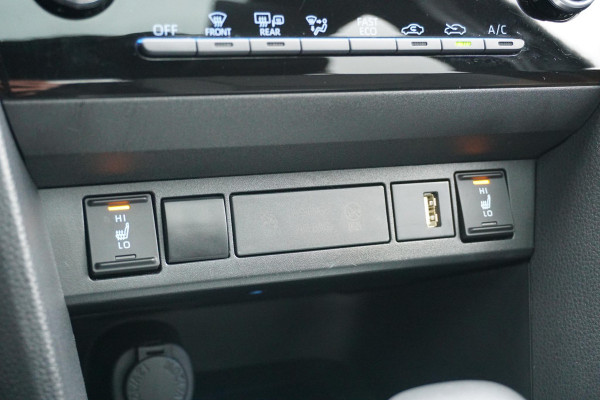 Toyota Yaris Cross 1.5 Hybrid First Edition + PANODAK / HEAD-UP / TREKHAAK