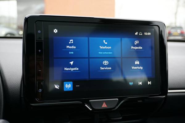 Toyota Yaris Cross 1.5 Hybrid First Edition + PANODAK / HEAD-UP / TREKHAAK