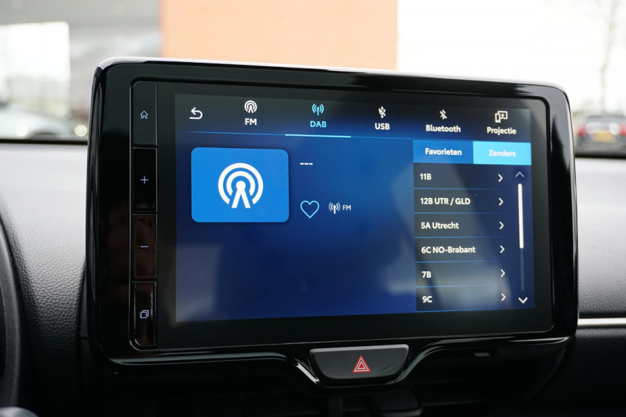 Toyota Yaris Cross 1.5 Hybrid First Edition + PANODAK / HEAD-UP / TREKHAAK