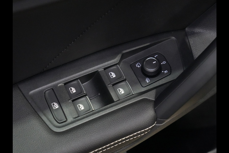 Seat Tarraco 1.5 TSI 150pk DSG FR Business Intense Panoramadak Navigatie Trekhaak Stoelverwarming v + a 126