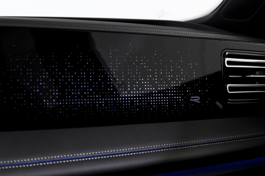 Volkswagen Tiguan 1.5 eHybrid 272 PK R-Line | Black Style | Elek. Trekhaak | S/K-panodak | Adapt. Cruise | Stoel-+stuurverw. | App. Connect | Camera | PDC | LM 20" | 8355