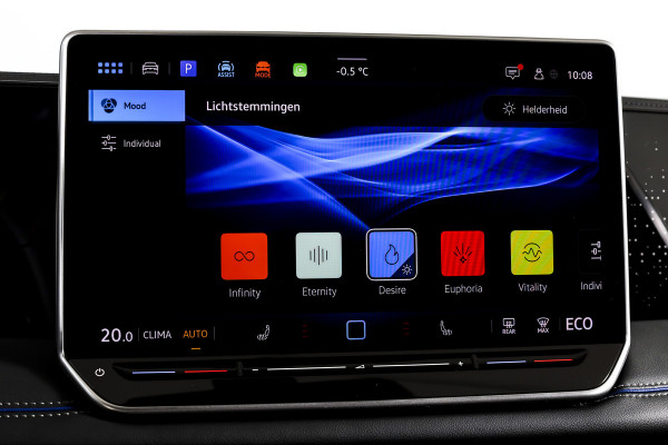 Volkswagen Tiguan 1.5 eHybrid 272 PK R-Line | Black Style | Elek. Trekhaak | S/K-panodak | Adapt. Cruise | Stoel-+stuurverw. | App. Connect | Camera | PDC | LM 20" | 8355