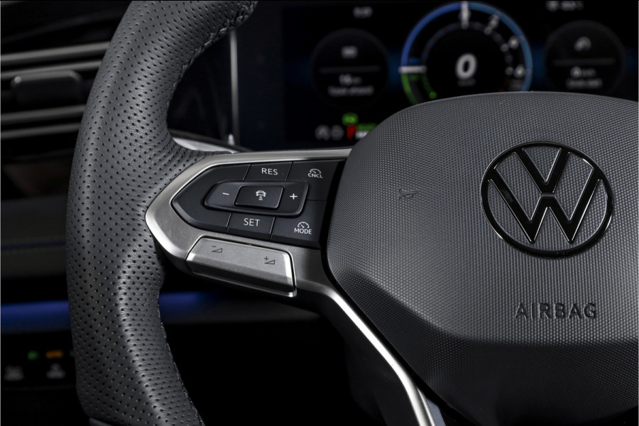 Volkswagen Tiguan 1.5 eHybrid 272 PK R-Line | Black Style | Elek. Trekhaak | S/K-panodak | Adapt. Cruise | Stoel-+stuurverw. | App. Connect | Camera | PDC | LM 20" | 8355
