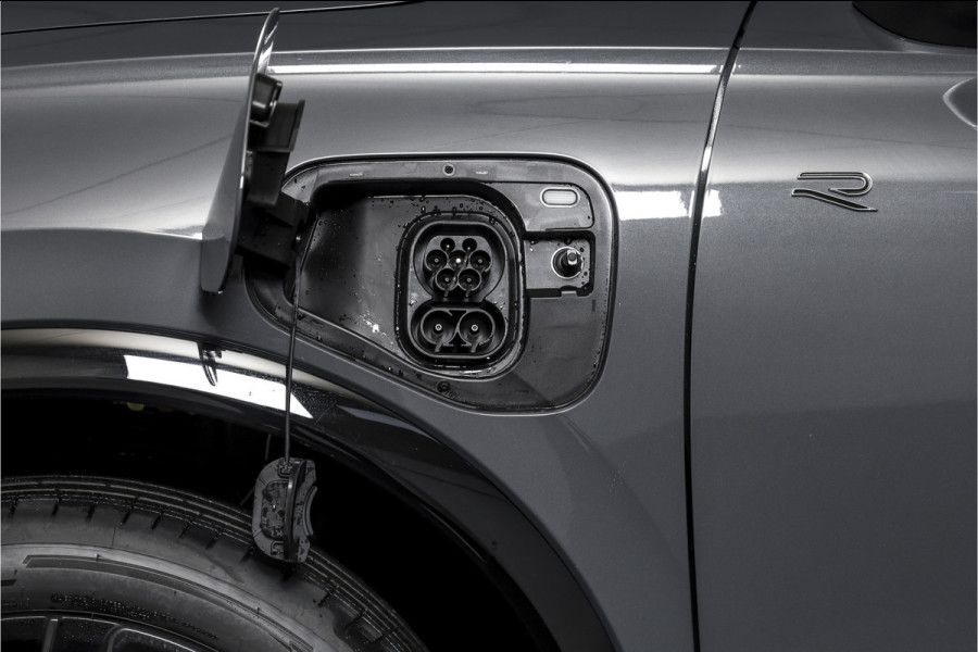Volkswagen Tiguan 1.5 eHybrid 272 PK R-Line | Black Style | Elek. Trekhaak | S/K-panodak | Adapt. Cruise | Stoel-+stuurverw. | App. Connect | Camera | PDC | LM 20" | 8355