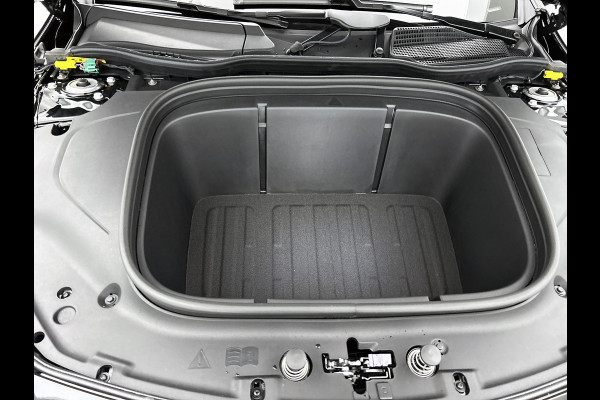 Mercedes-Benz CLA-Klasse 200 Business Solution AMG 58 kWh | Advanced Plus pakket | Warmtewerend, donkergetint glas | Smartphone integratie | URBAN GUARD | Vast panoramadak |