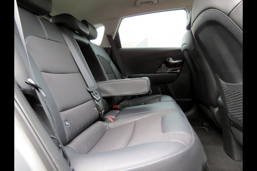 Kia Niro 1.6 GDi Hybrid DynamicPlusLine | TREKHAAK | STUUR+STOELVERWARMING | CAMERA | ADAPTIVE CRUISE | CARPLAY | BLINDSPOT | NAVI