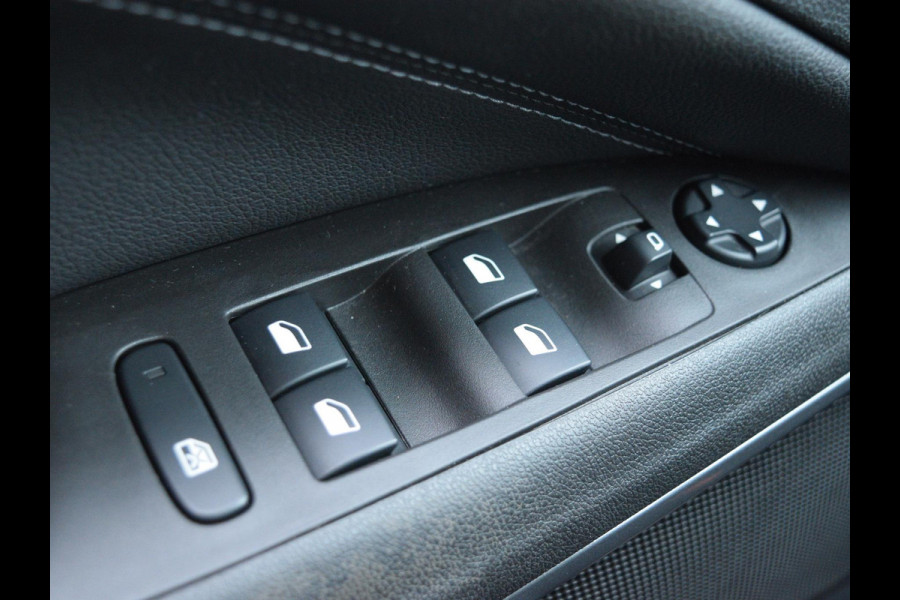 Opel Crossland 1.2 Turbo Elegance VERWARMBARE STOELEN | VERWARMDE VOORRUIT | VERWARMD STUURWIEL | CLIMATE CONTROL | NAVI |