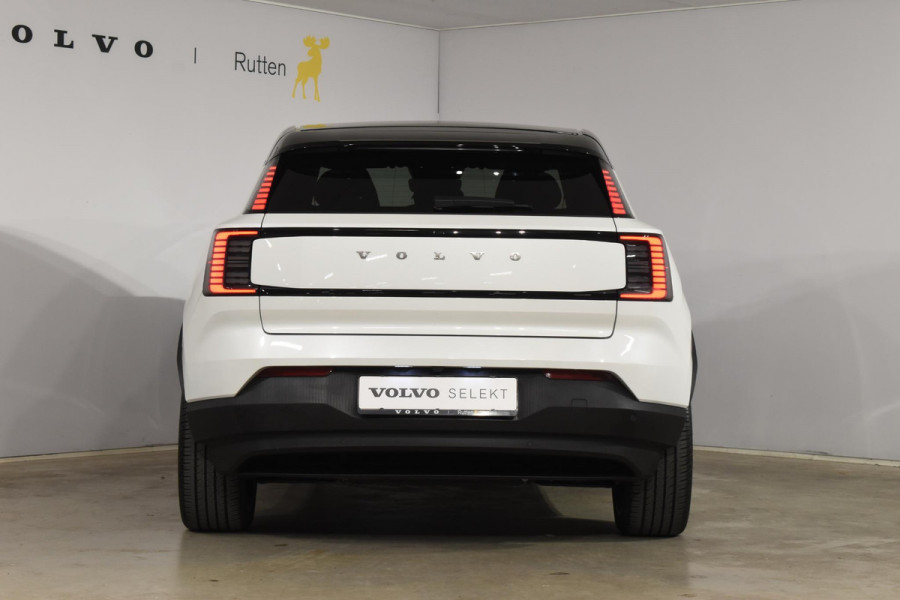 Volvo EX30 272PK Single Motor Extended Range Plus 69 kWh / Adaptieve Cruise Control/ Dodehoek Detectie / Parkeersensoren voor en achter/ Achteruitrijcamera / Warmtepomp / 20" velgen