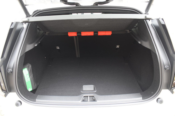 Volvo EX30 272PK Single Motor Extended Range Plus 69 kWh / Adaptieve Cruise Control/ Dodehoek Detectie / Parkeersensoren voor en achter/ Achteruitrijcamera / Warmtepomp / 20" velgen