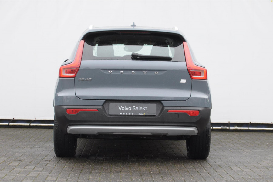 Volvo XC40 T4 211PK Automaat Inscription Expression Adaptieve cruise control / Elektrische achterklep / keyless entry / parkeersensoren met camera / Apple carplay / Bluetooth / Elektrische stoelen met geheugen