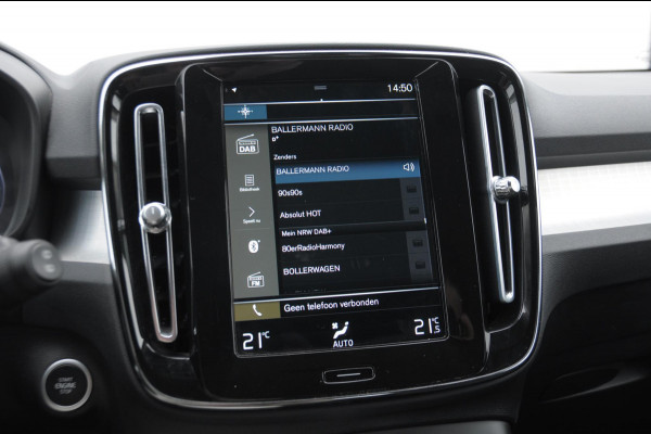 Volvo XC40 T4 211PK Automaat Inscription Expression Adaptieve cruise control / Elektrische achterklep / keyless entry / parkeersensoren met camera / Apple carplay / Bluetooth / Elektrische stoelen met geheugen