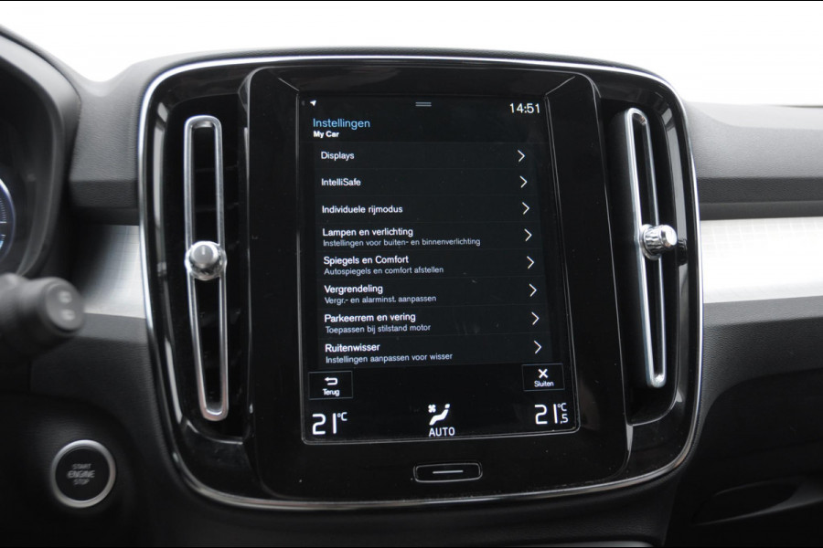 Volvo XC40 T4 211PK Automaat Inscription Expression Adaptieve cruise control / Elektrische achterklep / keyless entry / parkeersensoren met camera / Apple carplay / Bluetooth / Elektrische stoelen met geheugen