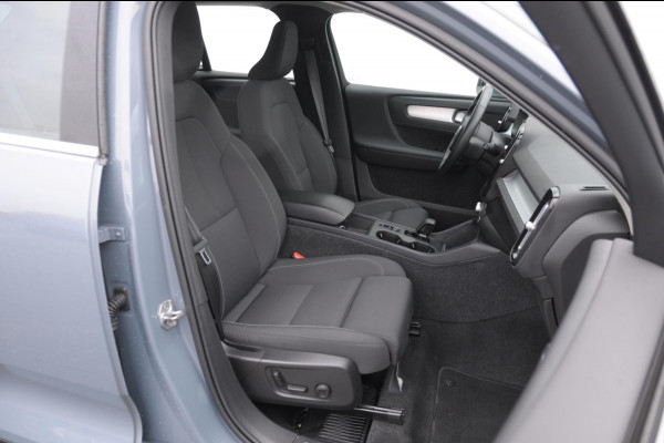 Volvo XC40 T4 211PK Automaat Inscription Expression Adaptieve cruise control / Elektrische achterklep / keyless entry / parkeersensoren met camera / Apple carplay / Bluetooth / Elektrische stoelen met geheugen