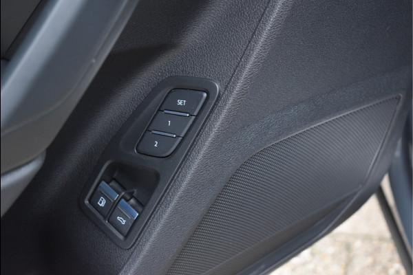 Audi Q3 45 TFSI e S-Line 245 Pk Pano Memory Vol Leder Full Led Keyless Camera 19 Inch