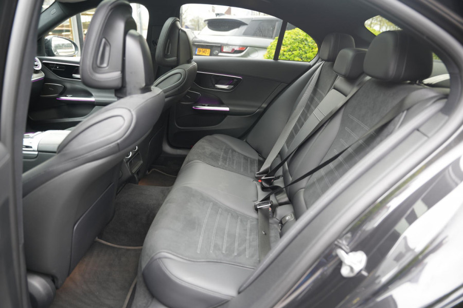 Mercedes-Benz C-Klasse 300 e AMG Line Limited Panoramadak Ambient Adapt. Cruise Camera 19''LM AMG