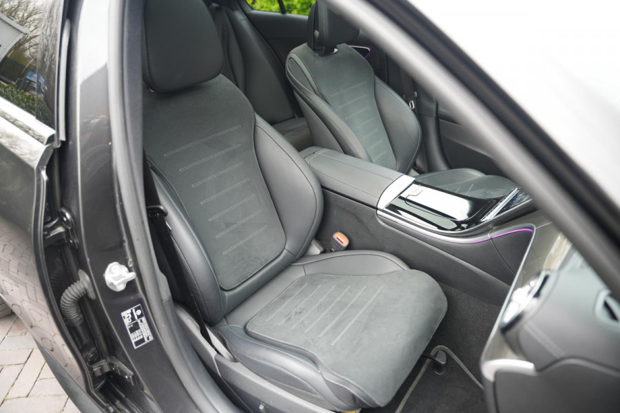 Mercedes-Benz C-Klasse 300 e AMG Line Limited Panoramadak Ambient Adapt. Cruise Camera 19''LM AMG