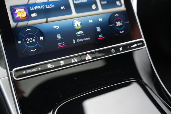 Mercedes-Benz C-Klasse 300 e AMG Line Limited Panoramadak Ambient Adapt. Cruise Camera 19''LM AMG
