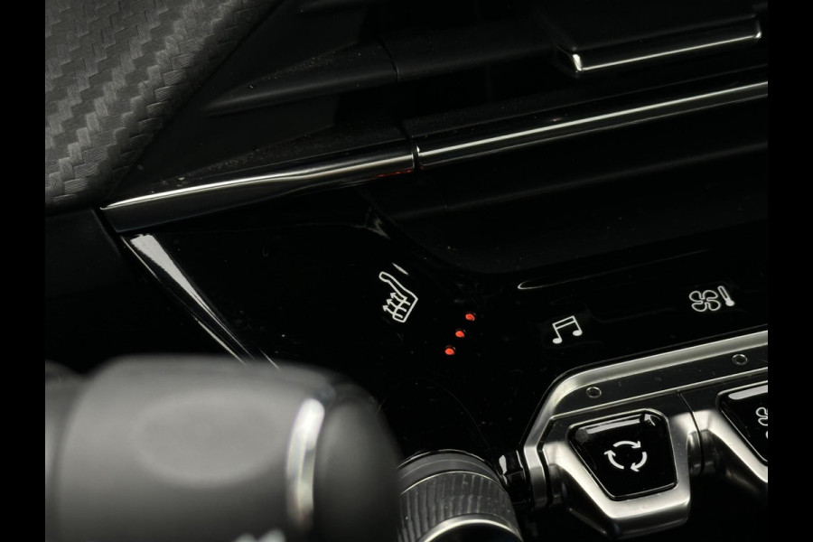Peugeot e-208 EV GT Pack 50 kWh Panoramadak Stoelverw. Carplay Alcantara Keyless