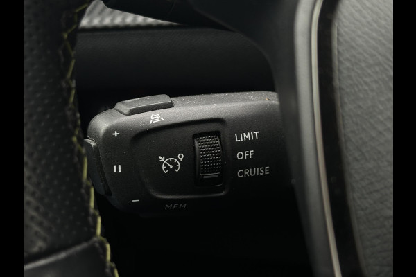 Peugeot e-208 EV GT Pack 50 kWh Panoramadak Stoelverw. Carplay Alcantara Keyless
