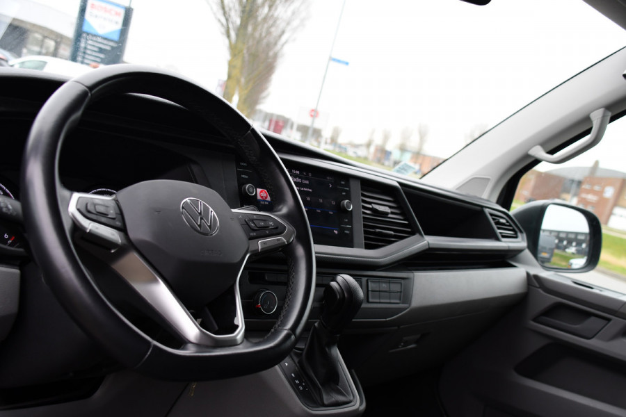 Volkswagen Transporter 2.0 TDI L2H1 30 PB Edition Camera, Cruise, Carplay, 150pk, Automaat, Multimedia, Airco, sensoren, Uniek!