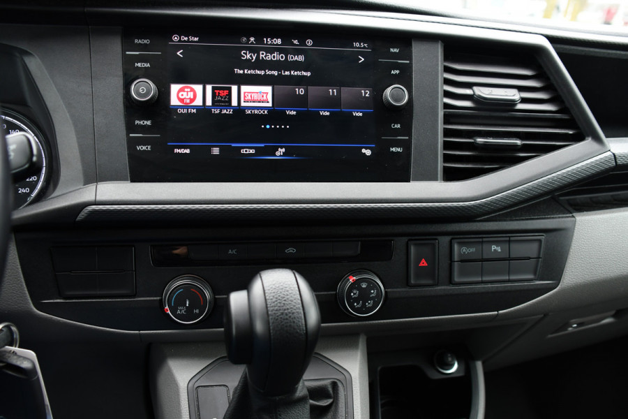 Volkswagen Transporter 2.0 TDI L2H1 30 PB Edition Camera, Cruise, Carplay, 150pk, Automaat, Multimedia, Airco, sensoren, Uniek!