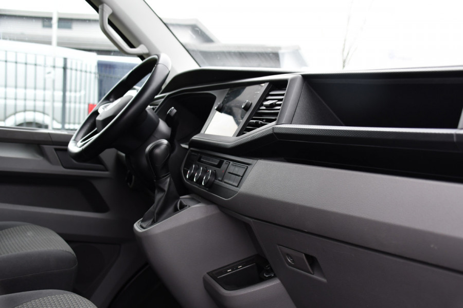 Volkswagen Transporter 2.0 TDI L2H1 30 PB Edition Camera, Cruise, Carplay, 150pk, Automaat, Multimedia, Airco, sensoren, Uniek!