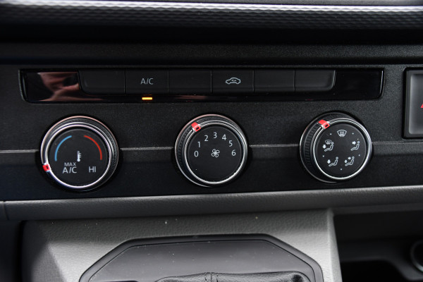 Volkswagen Transporter 2.0 TDI L2H1 30 PB Edition Camera, Cruise, Carplay, 150pk, Automaat, Multimedia, Airco, sensoren, Uniek!