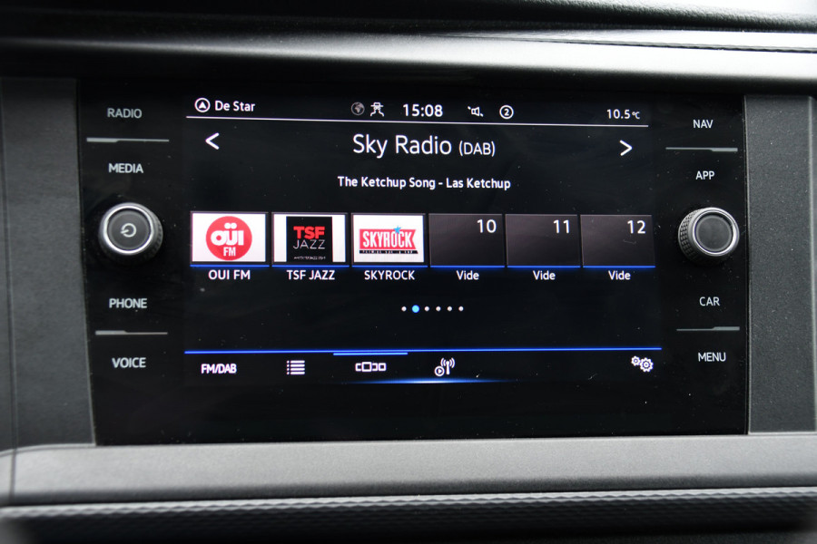 Volkswagen Transporter 2.0 TDI L2H1 30 PB Edition Camera, Cruise, Carplay, 150pk, Automaat, Multimedia, Airco, sensoren, Uniek!