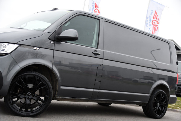 Volkswagen Transporter 2.0 TDI L2H1 30 PB Edition Camera, Cruise, Carplay, 150pk, Automaat, Multimedia, Airco, sensoren, Uniek!