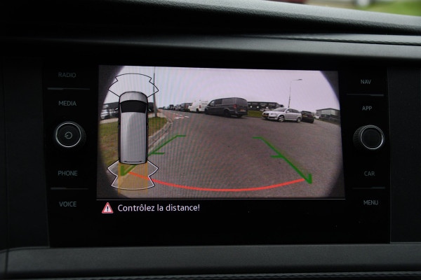 Volkswagen Transporter 2.0 TDI L2H1 30 PB Edition Camera, Cruise, Carplay, 150pk, Automaat, Multimedia, Airco, sensoren, Uniek!