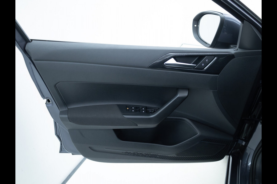 Volkswagen Taigo 1.0 TSI Business Comfort Edition | Stoelverwarming | PDC V+A | Airco | Led | DAB | Apple Carplay, Android auto, All season banden