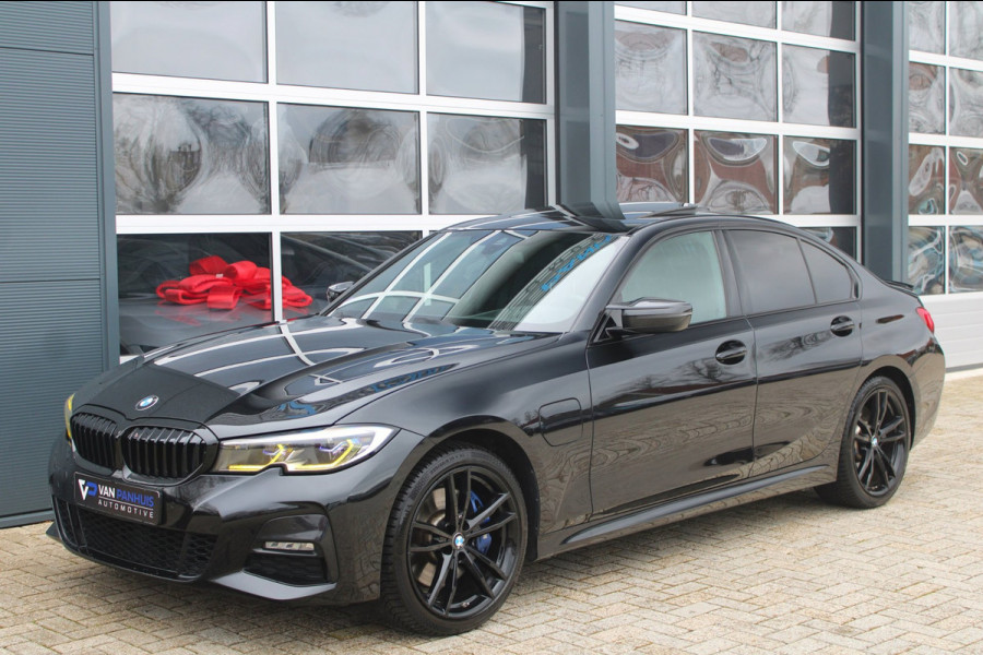 BMW 3-serie 330e xDrive M-Sport Shadow | Pano | Laser | Memory | HK | HUD