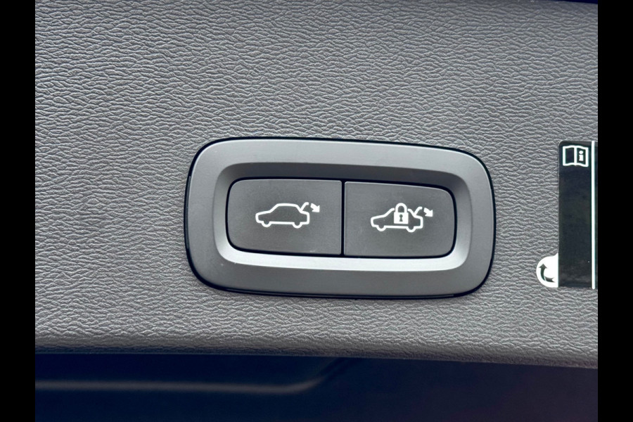 Volvo XC40 1.5 T5 Recharge R-Design Pano/Leer/Camera