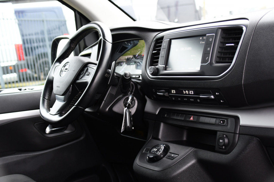 Opel Vivaro 2.0 CDTI L3H1 DC Black Edition Camera, Cruise, Carplay, Stoelverwarming, 2 x Schuifdeur, Sensoren, Clima, Trekhaak, multimedia, Uniek!