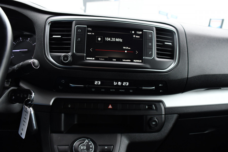 Opel Vivaro 2.0 CDTI L3H1 DC Black Edition Camera, Cruise, Carplay, Stoelverwarming, 2 x Schuifdeur, Sensoren, Clima, Trekhaak, multimedia, Uniek!