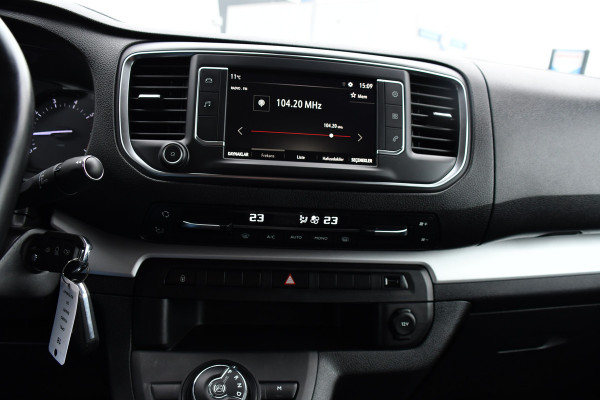 Opel Vivaro 2.0 CDTI L3H1 DC Black Edition Camera, Cruise, Carplay, Stoelverwarming, 2 x Schuifdeur, Sensoren, Clima, Trekhaak, multimedia, Uniek!