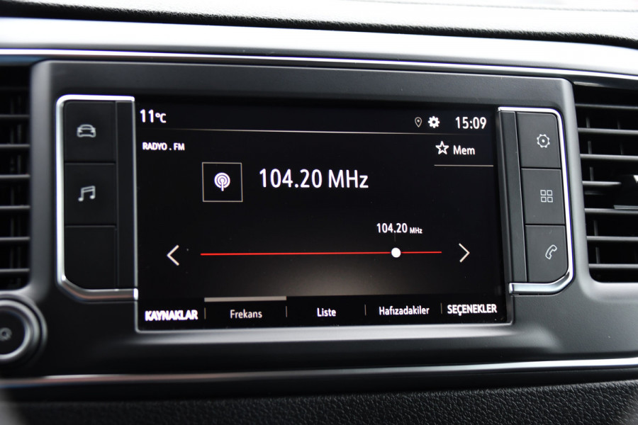 Opel Vivaro 2.0 CDTI L3H1 DC Black Edition Camera, Cruise, Carplay, Stoelverwarming, 2 x Schuifdeur, Sensoren, Clima, Trekhaak, multimedia, Uniek!