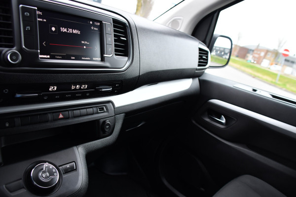 Opel Vivaro 2.0 CDTI L3H1 DC Black Edition Camera, Cruise, Carplay, Stoelverwarming, 2 x Schuifdeur, Sensoren, Clima, Trekhaak, multimedia, Uniek!