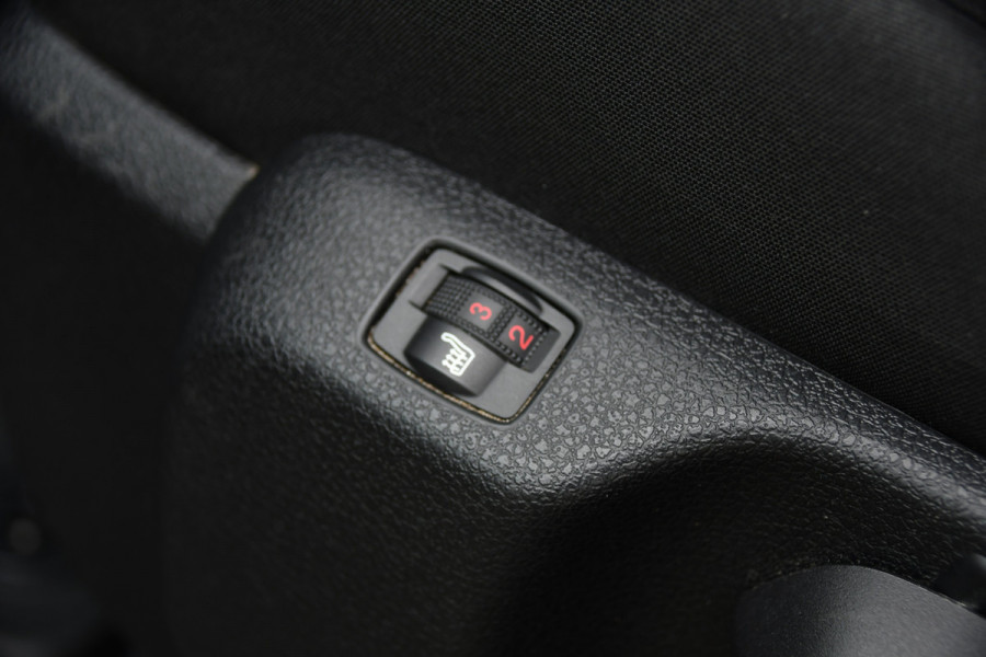 Opel Vivaro 2.0 CDTI L3H1 DC Black Edition Camera, Cruise, Carplay, Stoelverwarming, 2 x Schuifdeur, Sensoren, Clima, Trekhaak, multimedia, Uniek!