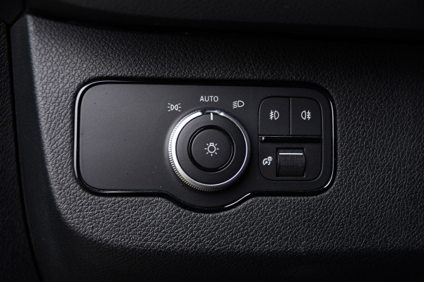 Mercedes-Benz Sprinter 317 1.9 CDI L2H2 RWD AMG Edition Camera, Cruise, Carplay, LED, Trekhaak, Automaat, Mbux, 170pk, Sensoren, Uniek!