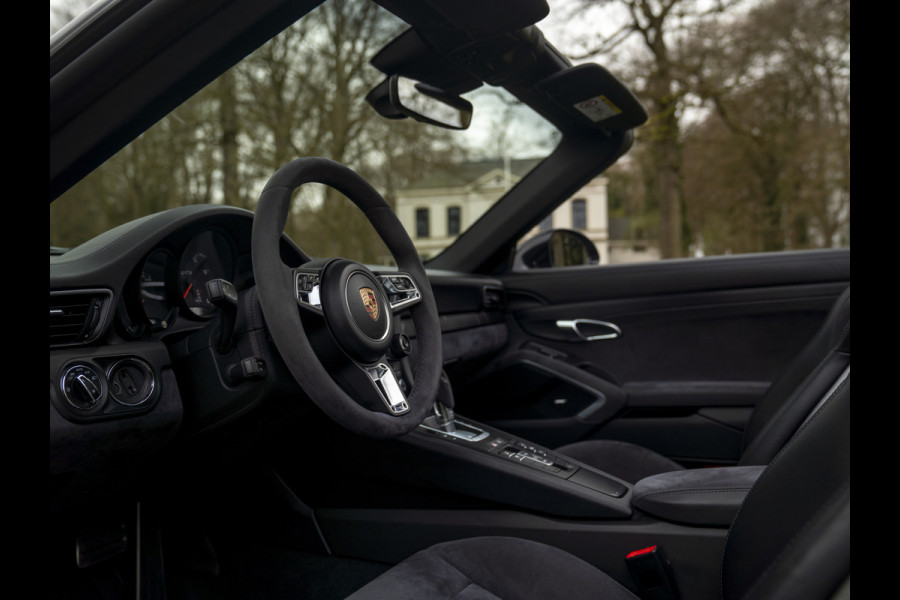 Porsche 911 Cabrio 991-2 Carrera 4 GTS | Bose | Sport Chrono | NL-auto | SportDesign